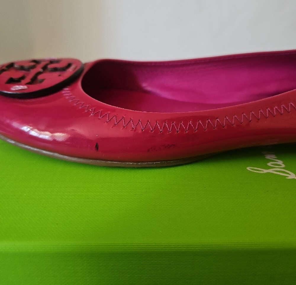 Patent Leather Women's Ballet Flats in Fuchsia, 7.5 - Picture 4 of 10